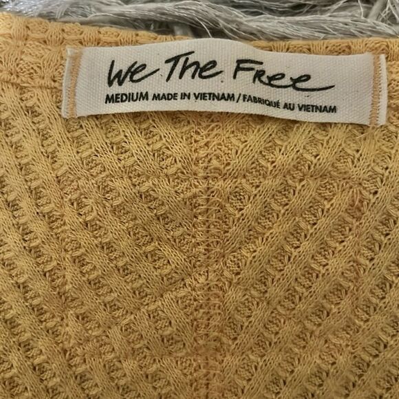 Free People Coraline Waffle Knit V-Neck Thermal Top in Varsity Gold/Yellow Sz M - Picture 11 of 12